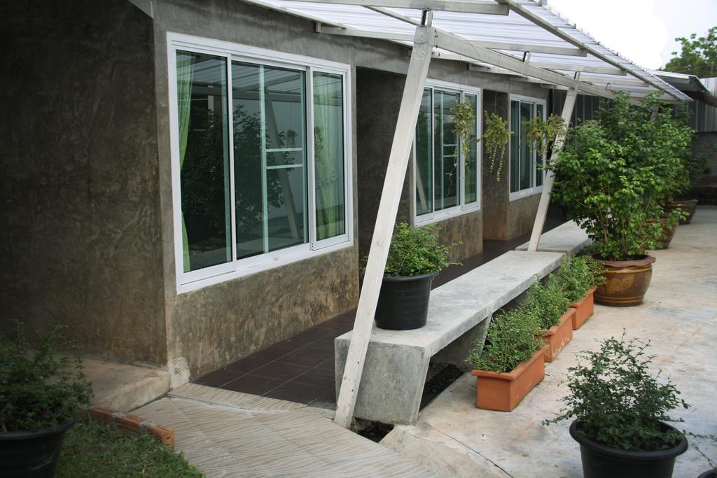 Zan Pla Nade Guesthouse Chiang Rai Exterior foto